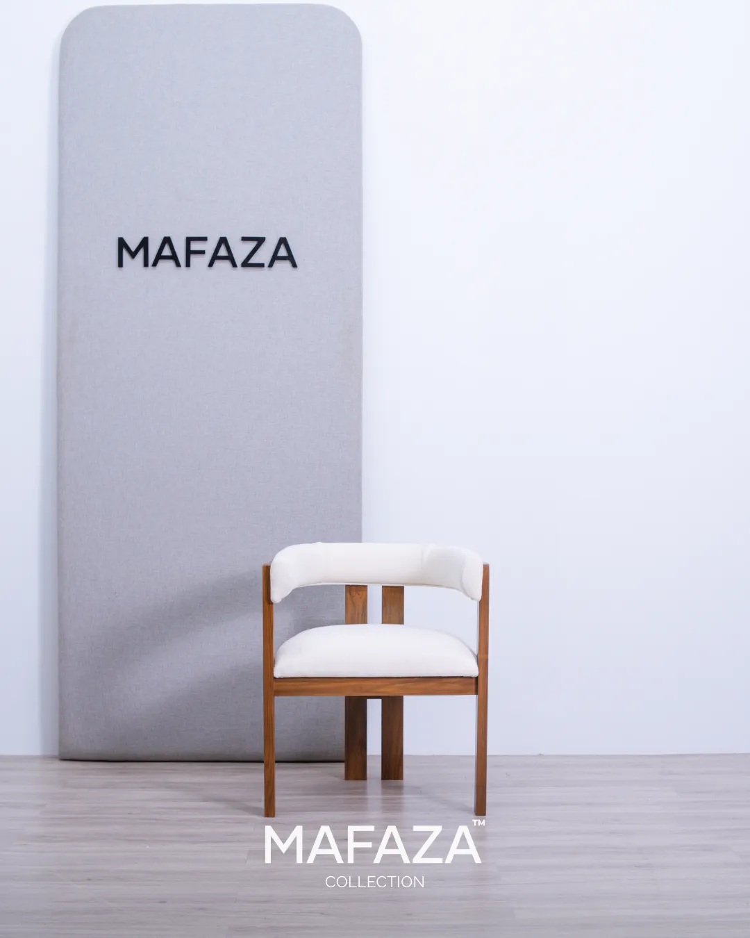 Ceremonie Dining Chair in Solid Teak Wood