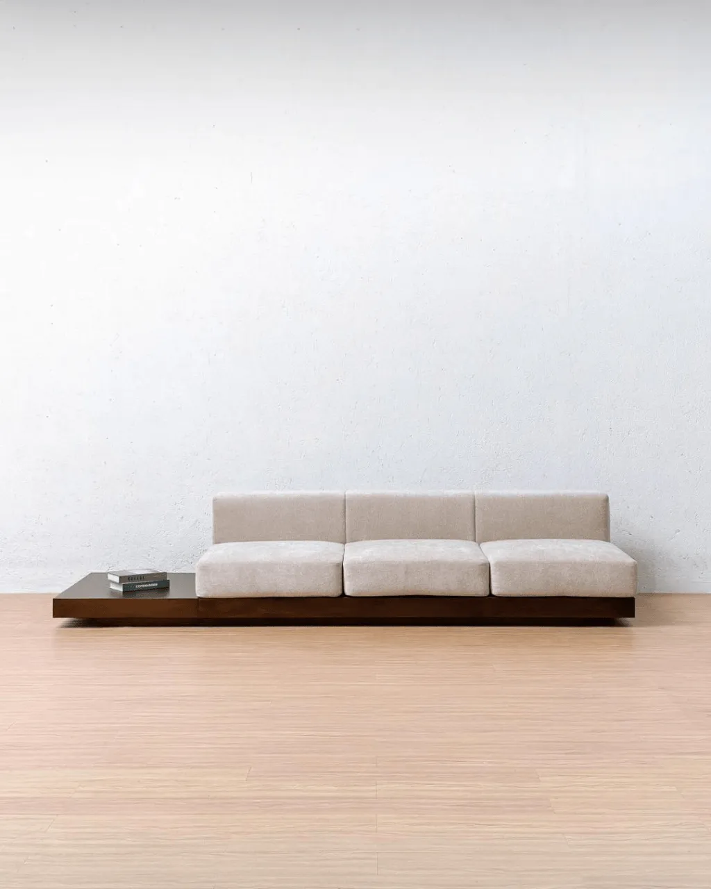 Joaquim 3-seater teak wood sofa with built-in wooden side table