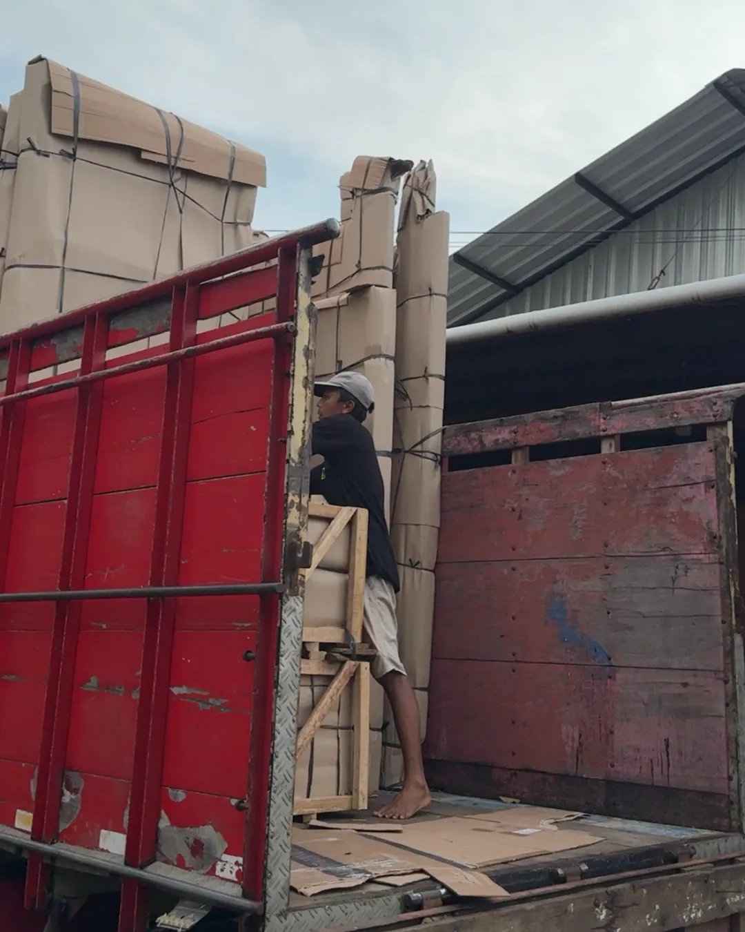 Logistics & Delivery